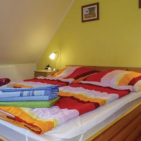 Apartamento Awesome In With Sauna